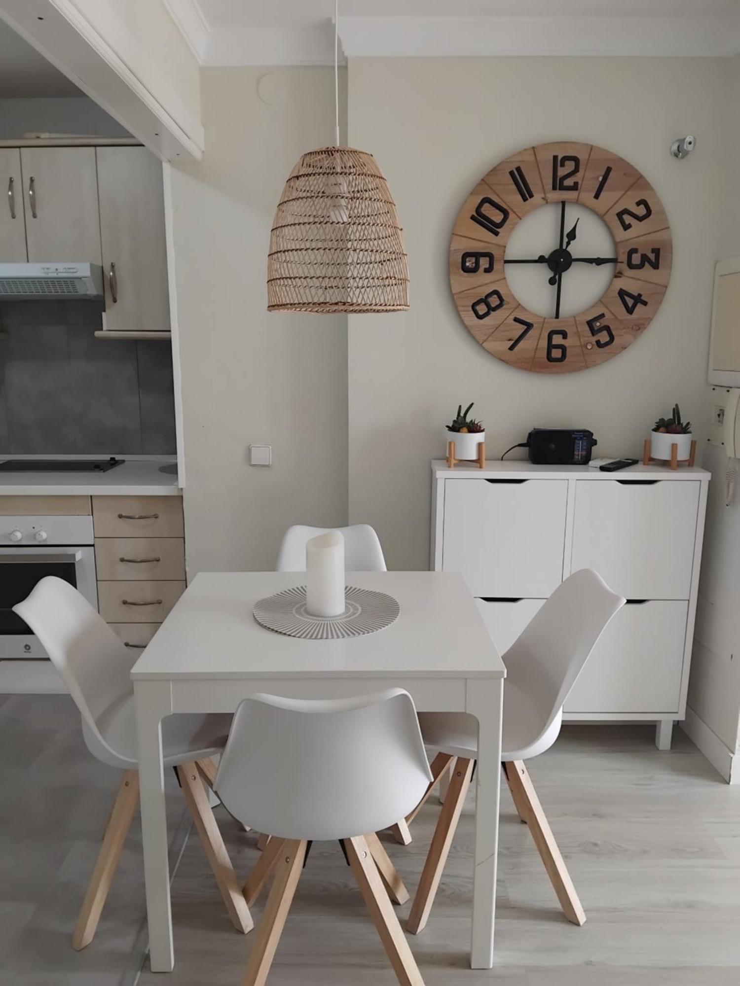 פואנגירולה New City Penthouse Near Beach With Sunny Balcony מראה חיצוני תמונה