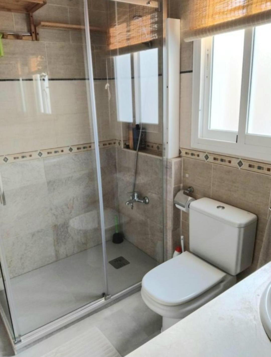 פואנגירולה New City Penthouse Near Beach With Sunny Balcony מראה חיצוני תמונה